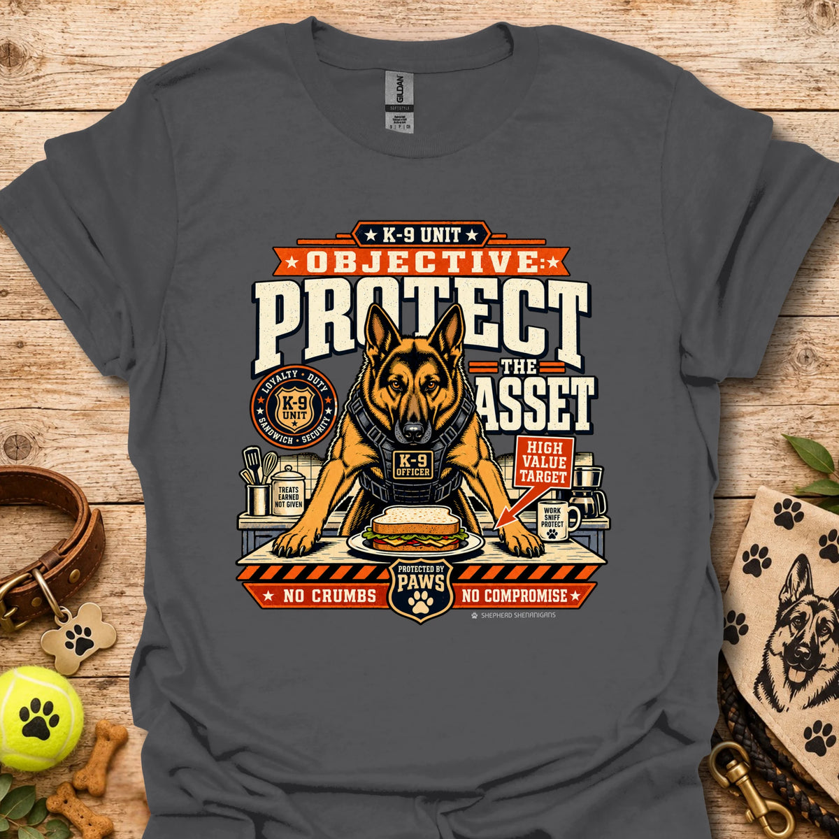 Charcoal crewneck T-shirt with large dog graphic front print