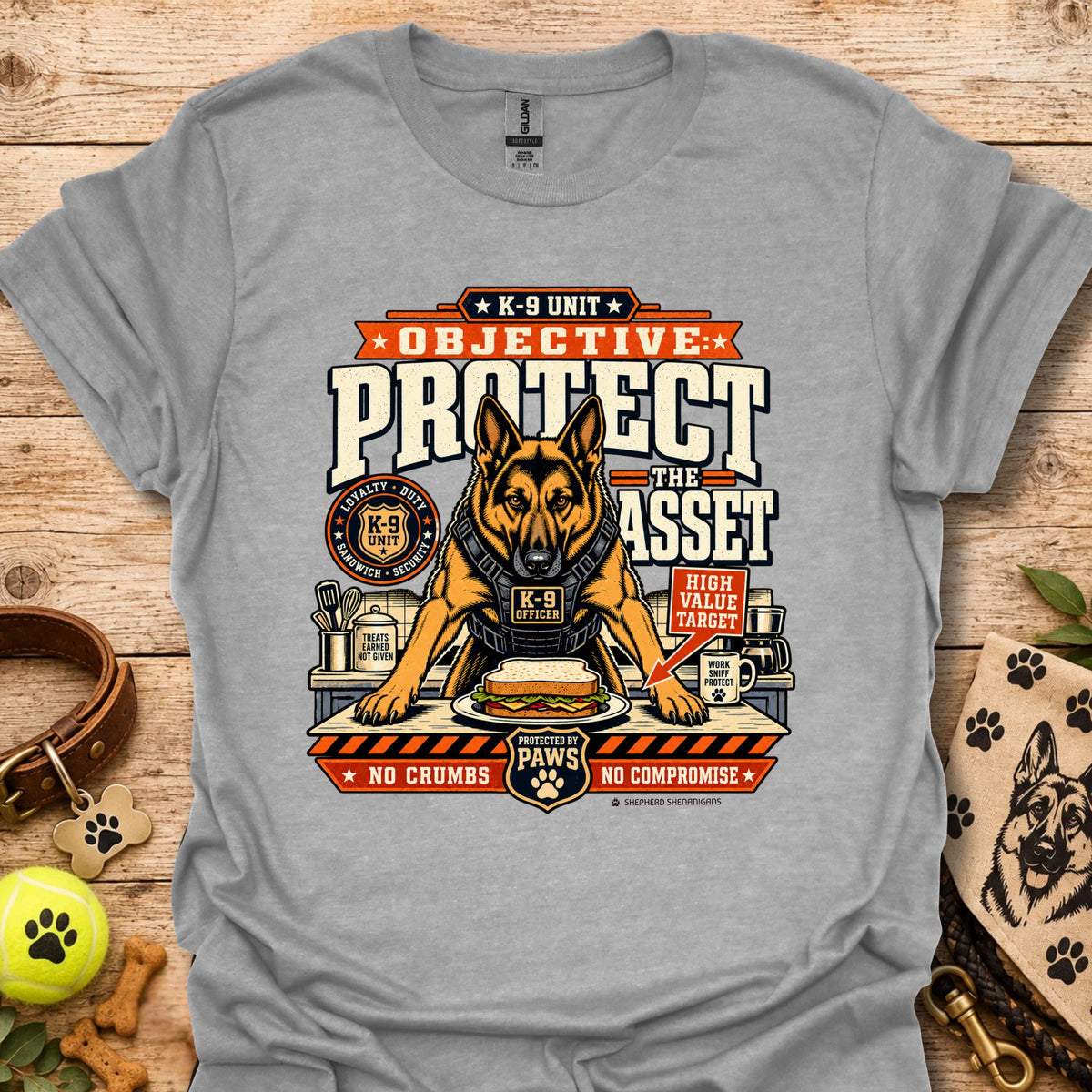 Heather gray crewneck T-shirt with large dog graphic front print