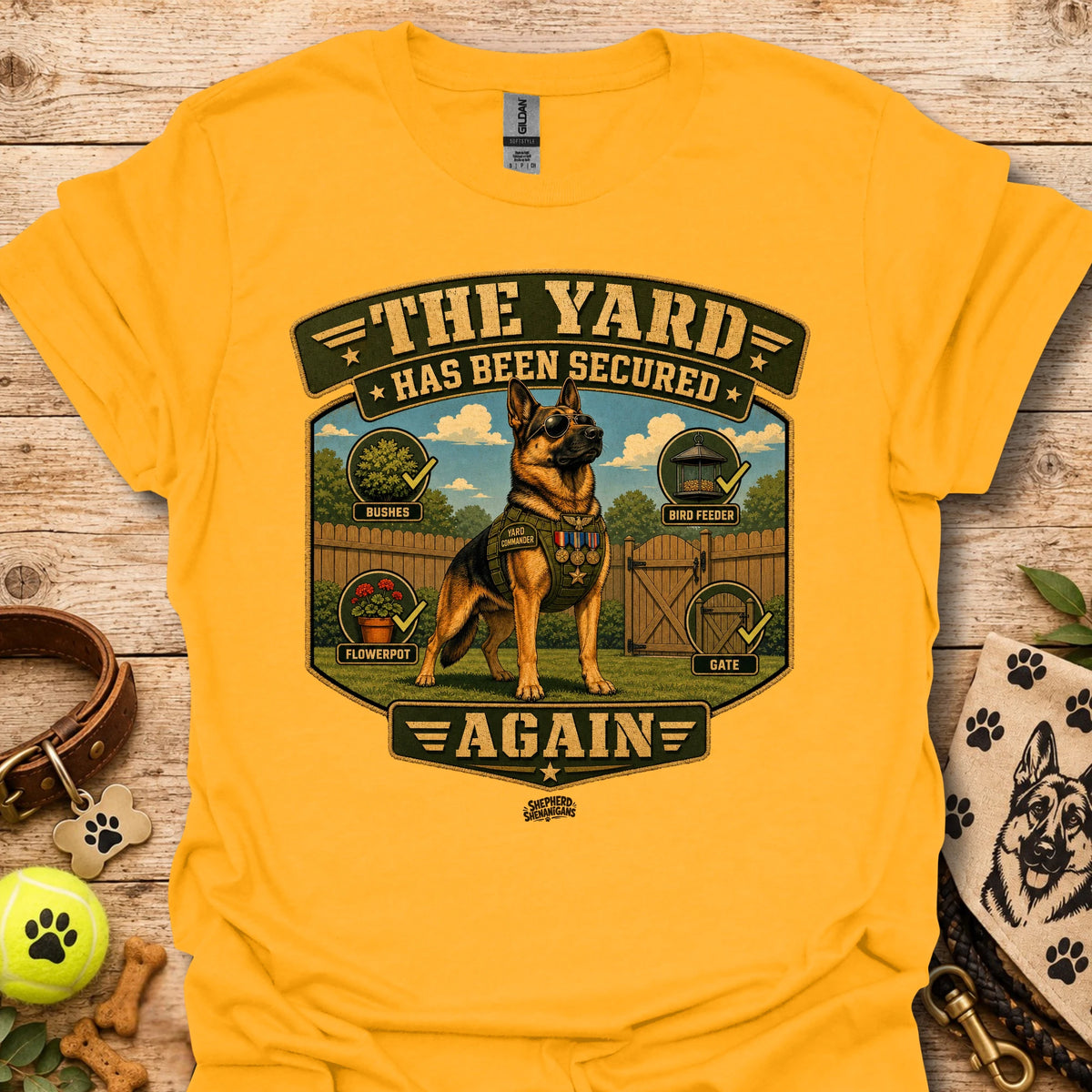 Dog graphic short-sleeve t-shirt in gold, front crest print