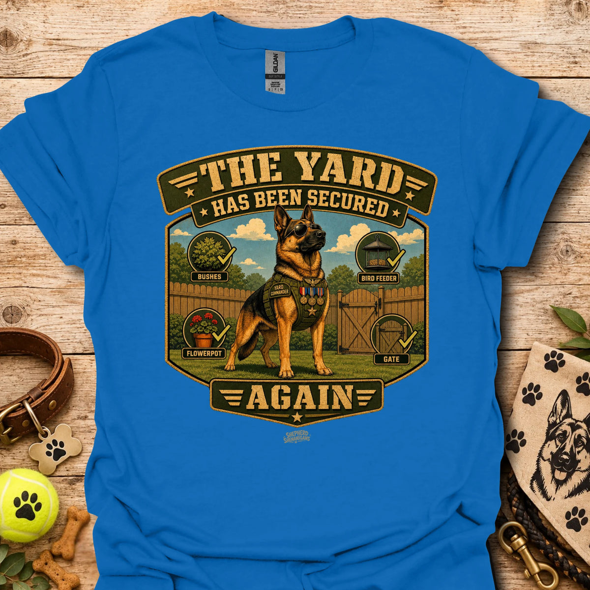 Dog graphic short-sleeve t-shirt in royal blue, front crest print