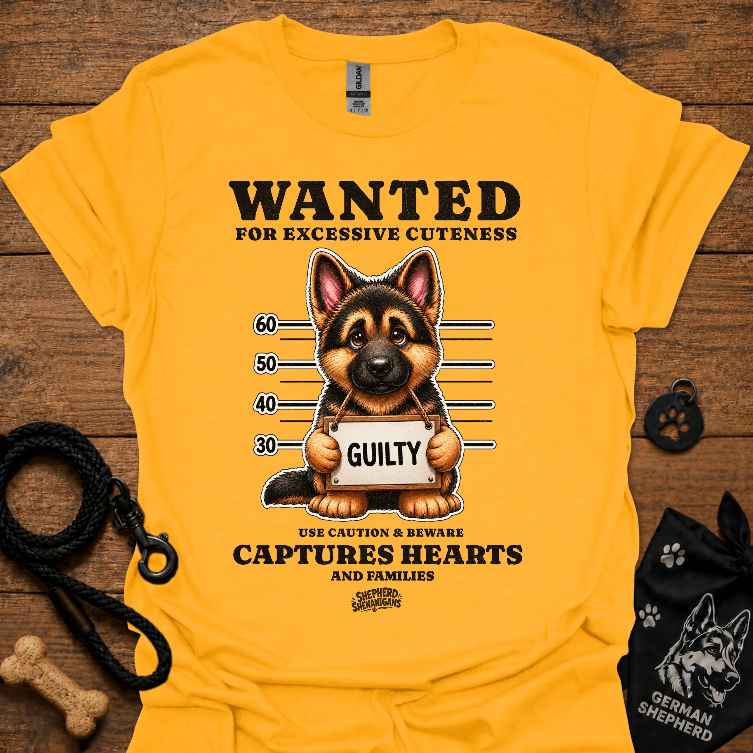 Graphic dog t-shirt in gold with crew neck and front 'Wanted' print