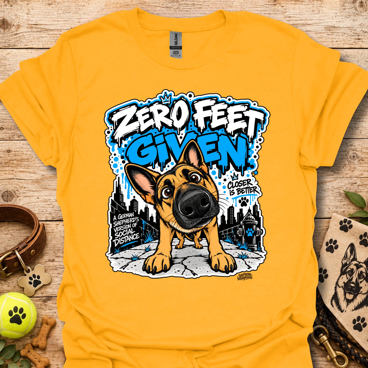 Gold crewneck T-shirt with colorful dog graphic and front slogan print
